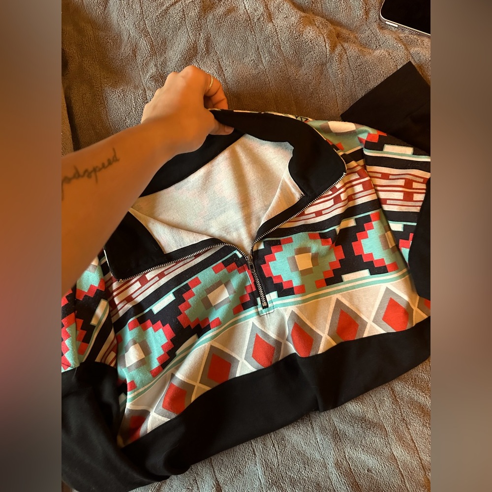 Aztec pullover size small